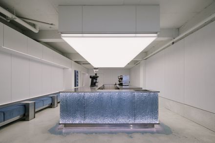 Demer Busan Station Store