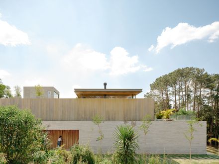 JL Dam House