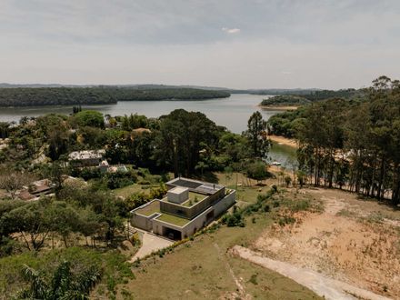 JL Dam House