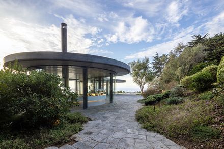 “S” House