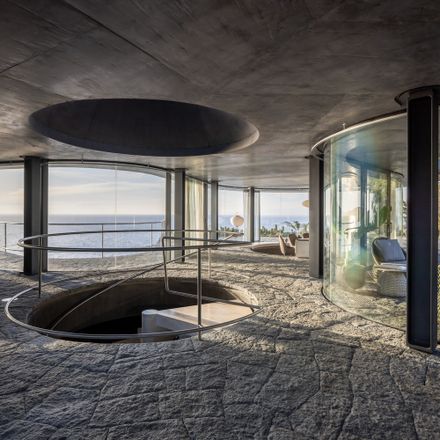 “S” House
