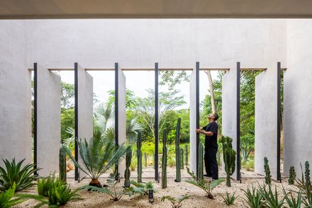 Six Courtyards House