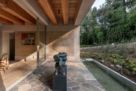 Km House