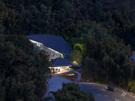 Su Dongpo’s Pleasures At Banhu Ridge