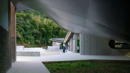 Su Dongpo’s Pleasures At Banhu Ridge