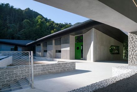 Su Dongpo’s Pleasures At Banhu Ridge