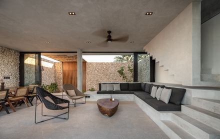 Tunich House