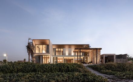 Tunich House