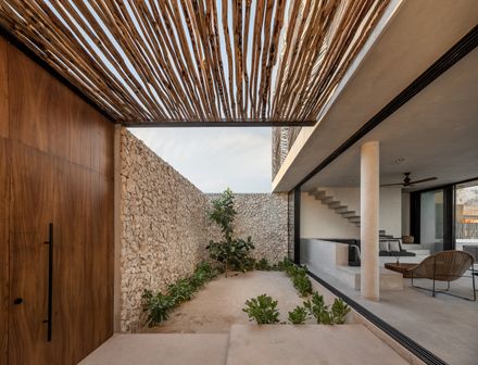 Tunich House