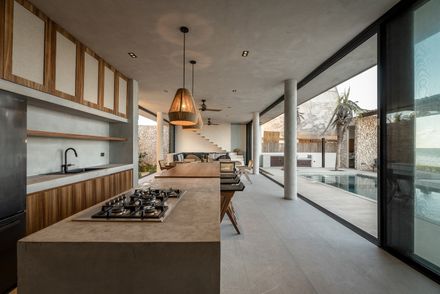 Tunich House