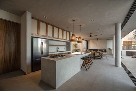 Tunich House