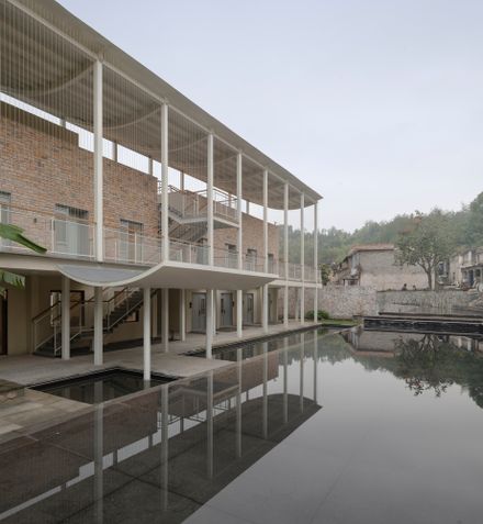 Qingyi Lodge