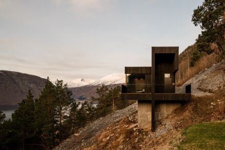 18-07 Holiday Home