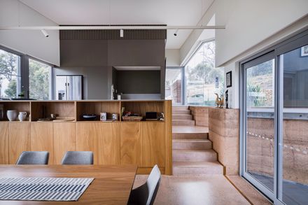 Rapid Close House
