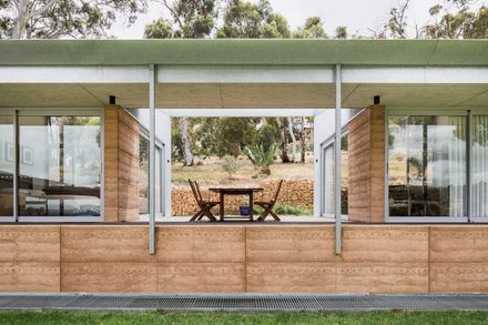 Rapid Close House