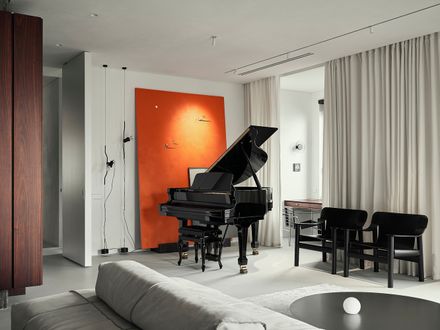V8 Apartment