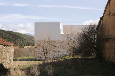 Emptied House – Seasonal Refuge In Soto De Sepúlveda, Segovia