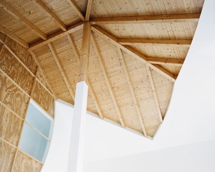Cut(Outs) House – Ceiling, Walls And Pillar