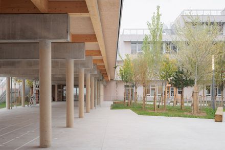 Dominique Frelaut School Group
