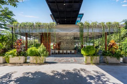 Phum Sambo Café & Eatery