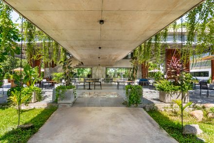Phum Sambo Café & Eatery