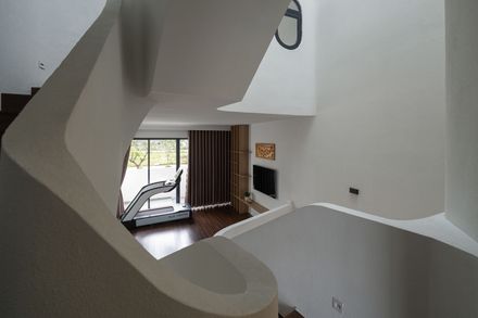 Hoikieng19 House