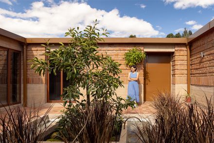 Arupo House