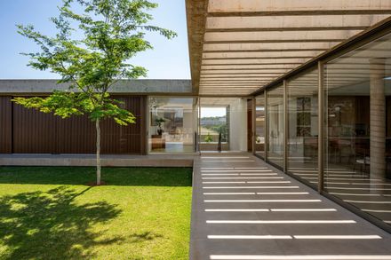 Swing House