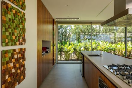 Swing House