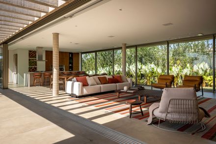 Swing House