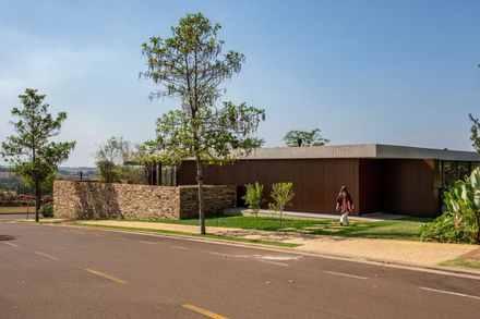 Swing House
