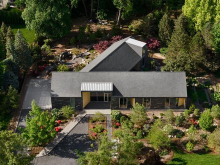 Lakeside Residence