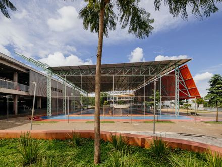 Pequeno Príncipe School Court