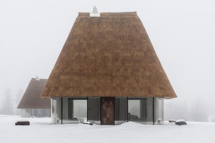 Under The Reed Roof Guesthouses