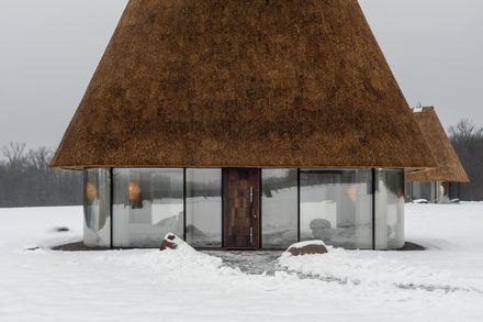 Under The Reed Roof Guesthouses