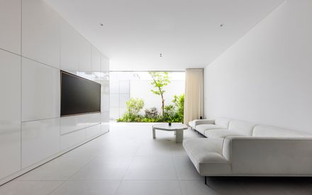 F10 House