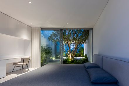 F10 House
