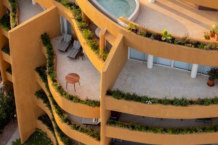Carpinteros Residential Building