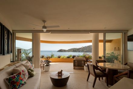 Carpinteros Residential Building