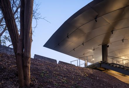 Jingzhou City Wall Archaeological Site Exhibition Pavilion