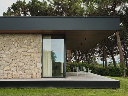 Loredo House Navc01