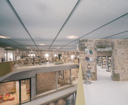 La Manufacture Cultural Center