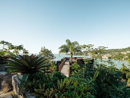Rochas Floridas Guest House