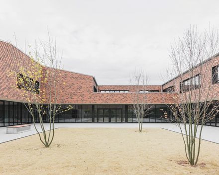 Primary School Krampnitz