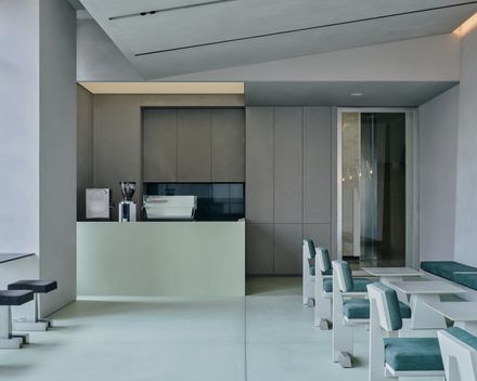 Reach Hospital Lounge