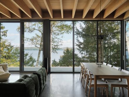 Counter-Slope House