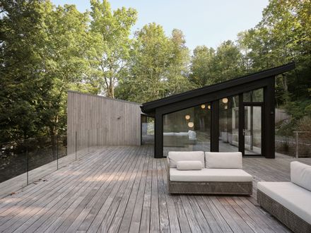 Counter-Slope House