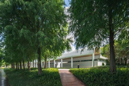 Three Service Pavilions Of Guiwan Park