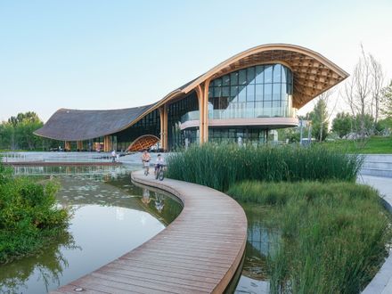 Lakeside Restaurant At Silk Road Friendship Park