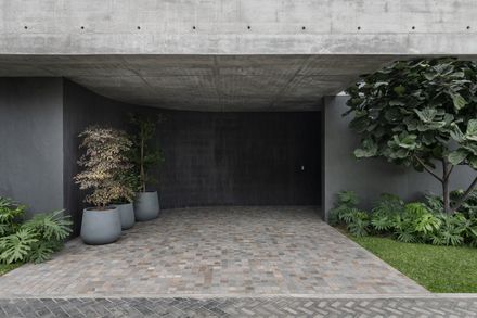 Trama House